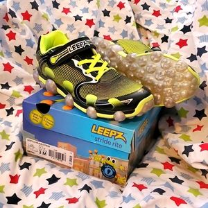 Leepz by Stride Rite size 3M